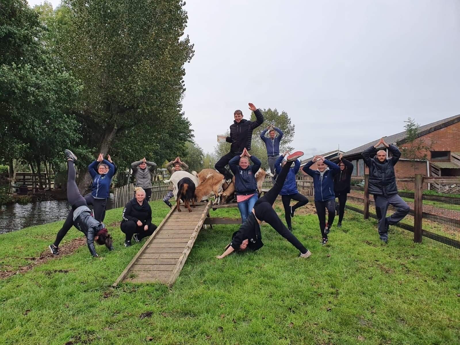 Schoolarrangementen Yoga jongeren | Boerderij de Boerinn