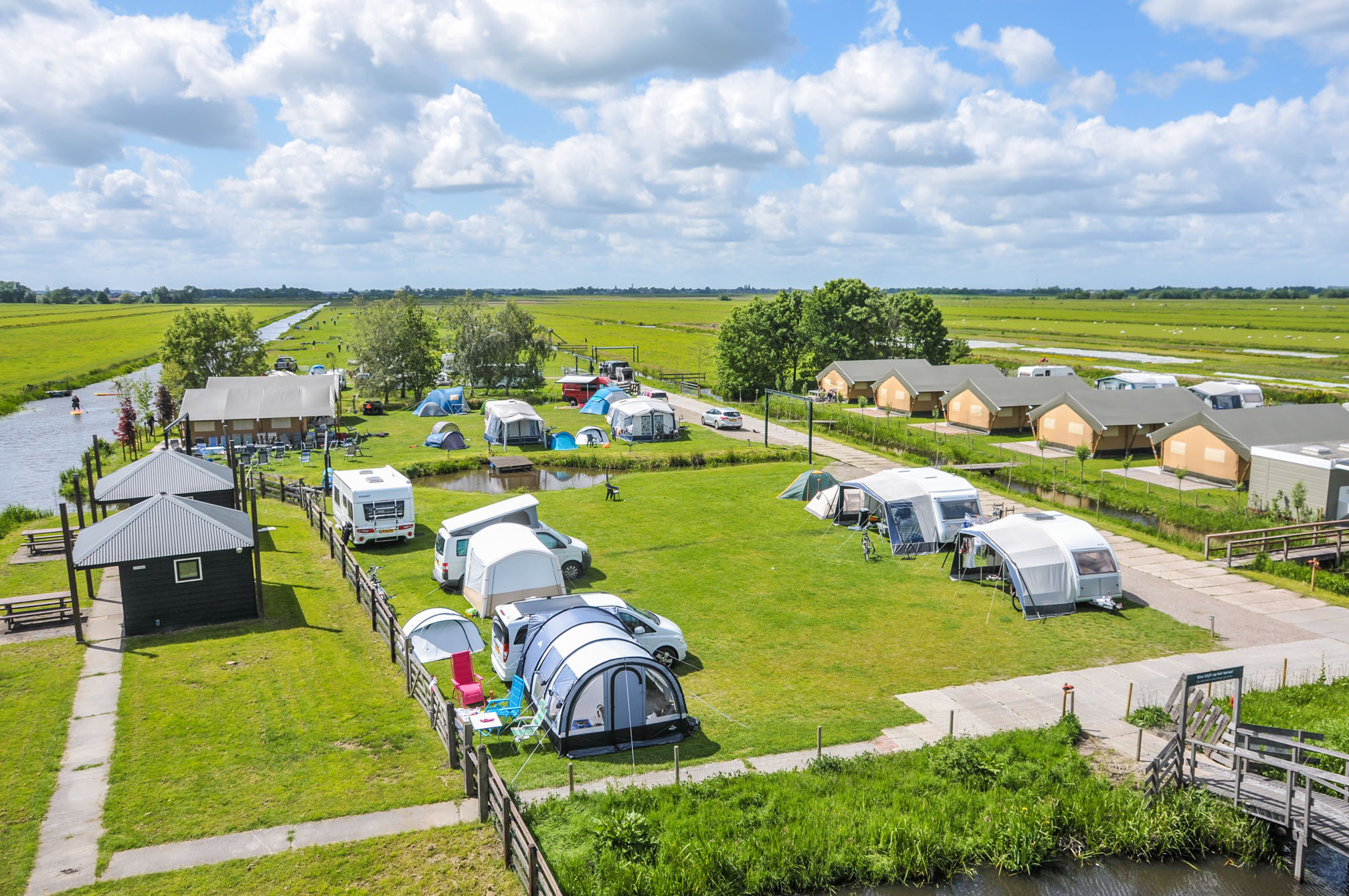 De kampeerruimte in de polder | Boerderij De Boerinn